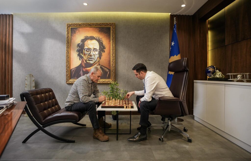 Abdixhiku për 28 Nëntor luan shah me Bjeshkën