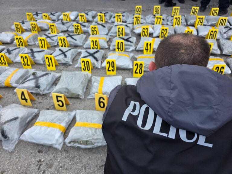 Arrestohet një i dyshuar për posedim të substancave narkotike  