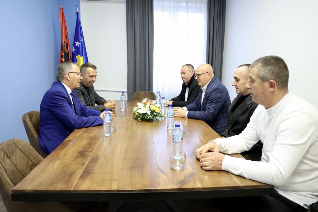 Hamza pret udhëheqësit e OVL-UÇK-së