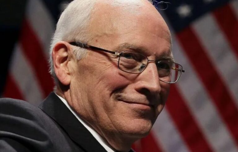 Vdiq ish-zëvendëspresidenti amerikan Dick Cheney