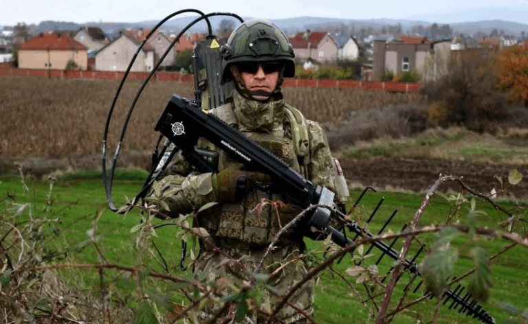 Shala: Vendosja e sistemeve anti-dron nga KFOR, provokimi apo destabilizimi local