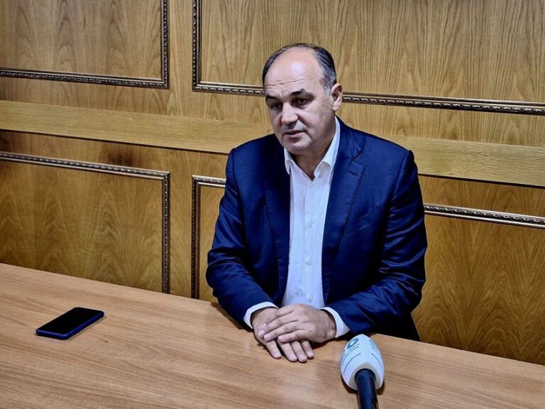 Hoxhaj: Nëse një qeveri do të ishte më e përgjegjshme, do të mund t’i kishim 150 njohje