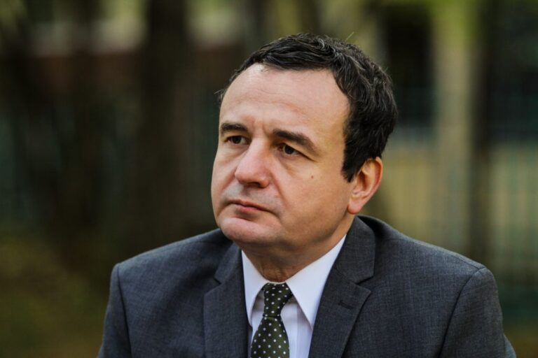 Kurti kërkon sanksione ndaj Serbisë