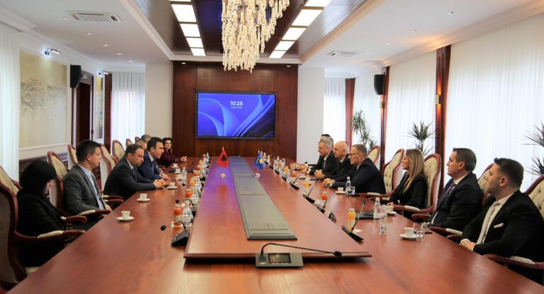 Kryeprokurori i Shtetit pret homologun shqiptar Olsian Çela dhe kreun e SPAK-ut Altin Dumani