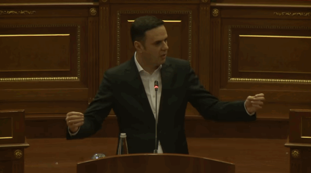 Abdixhiku krahason Kurtin me Don Kishotin