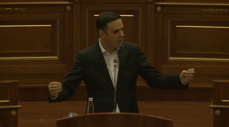 Abdixhiku krahason Kurtin me Don Kishotin