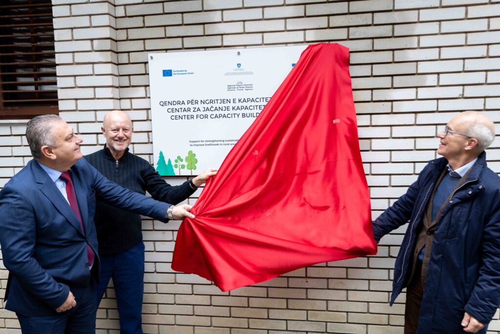 Inagurohet Qendra për Kapacitete në Pylltari e mbështetur nga BE dhe Suedia