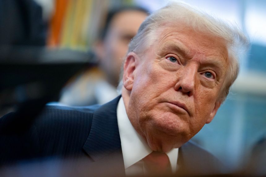 Presidenti Trump sulmon kongresmenen amerikane: Tradhtare, është turpi i republikanëve