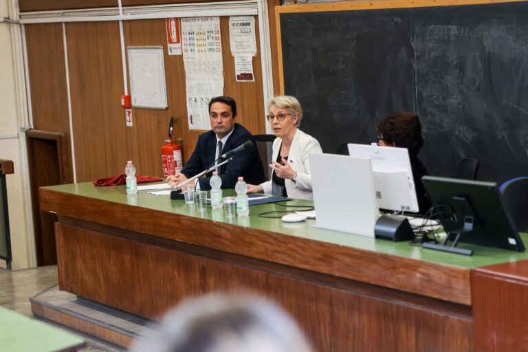 Gërvalla në bashkbisedim me studentët e Universitetit La Sapienza