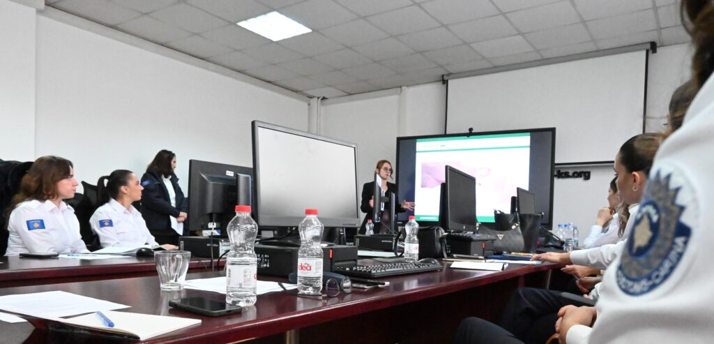 Dogana e Kosovës realizonr trajnim të specializuar për stafin doganor