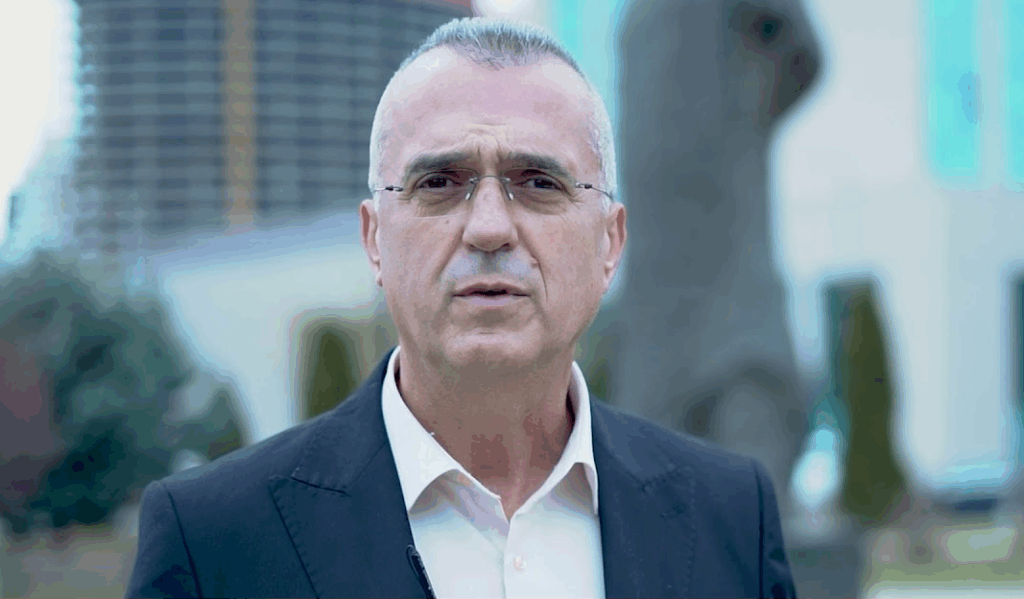 Dugolli: Nuk do të ketë mandatar tjetër përveç Albin Kurtit