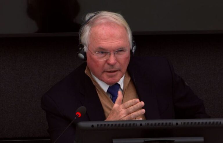 Hill: Shqiptarët donin Kosovën Republikë