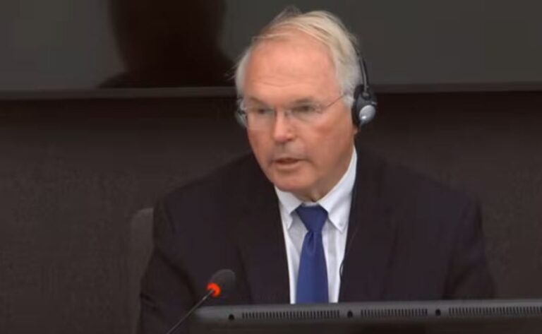 Dëshmia e Hill në Speciale