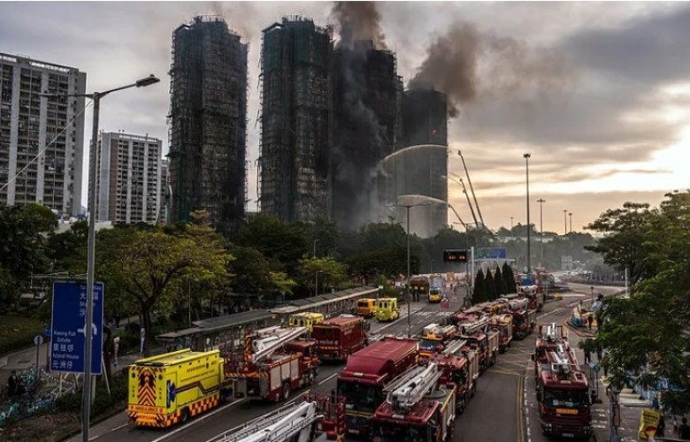 Numri i viktimave në Hong Kong arrin 128, 8 të arrestuar për zjarrin