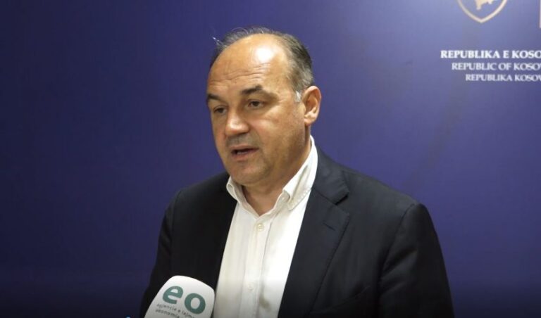 Enver Hoxhaj kërkon shtyrjen e Konventës së PDK-së