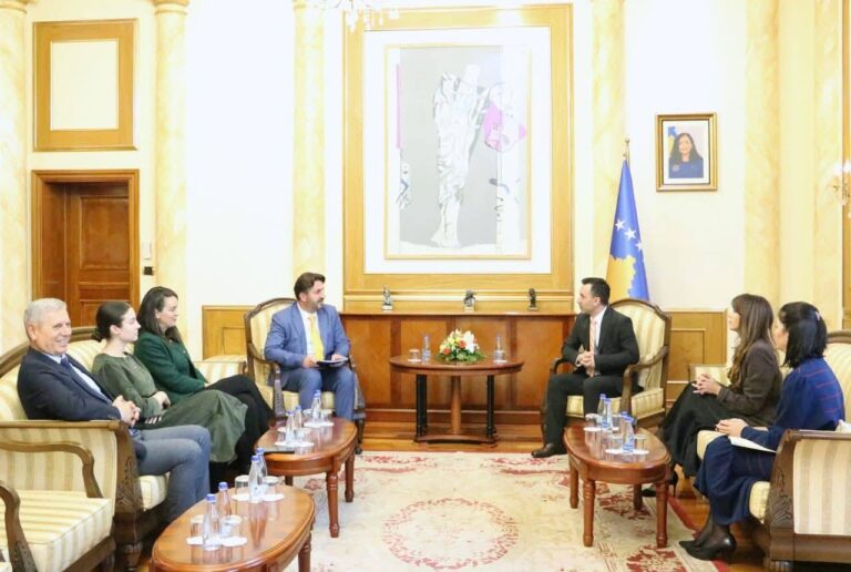  Kryeparlamentari Basha priti në takim drejtorin e IKKL-së, Atdhe Hetemi