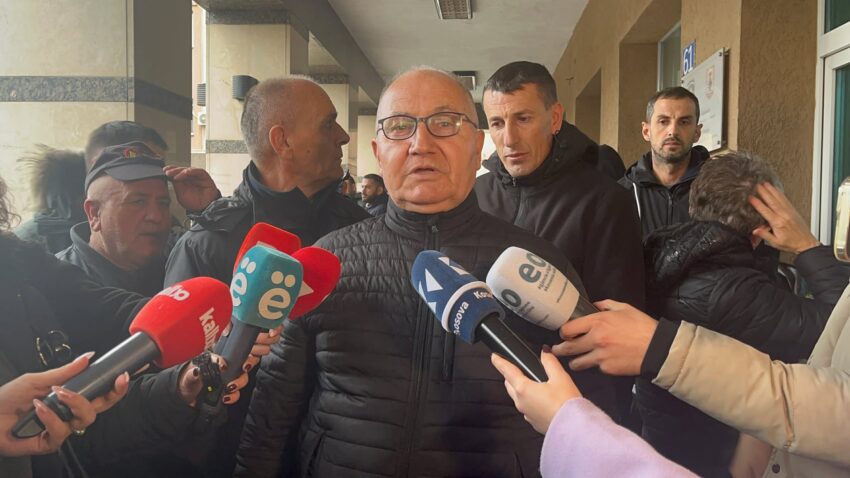 Punëtorët e “Trafikut Urban” mbajnë shpresë tek mbledhja e nesërme e Kuvendit të Prishtinës