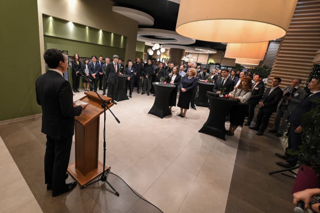 Kryeministri Kurti mori pjesë në pritjen e organizuar me rastin e vizitës së Delegacionit Japonez të Biznesit