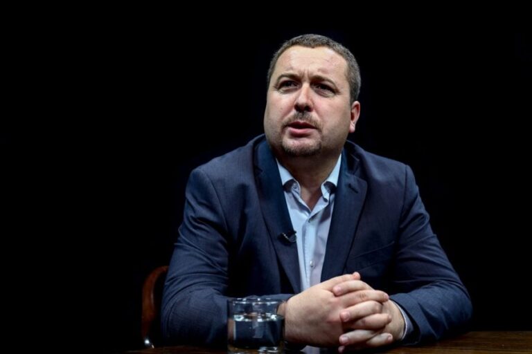 Latifi: Në Kosovë s’arrihet të kuptohet raporti mes mundësive reale dhe premtimeve