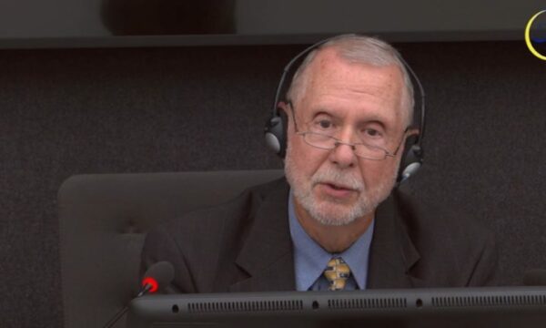 Michael Durkee, dëshmitari i gjashtë i Thaçit vazhdon dëshminë në Speciale