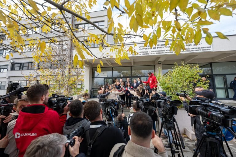 Presidentja Osmani: Le ta shfrytëzojmë këtë ditë me vendosmëri