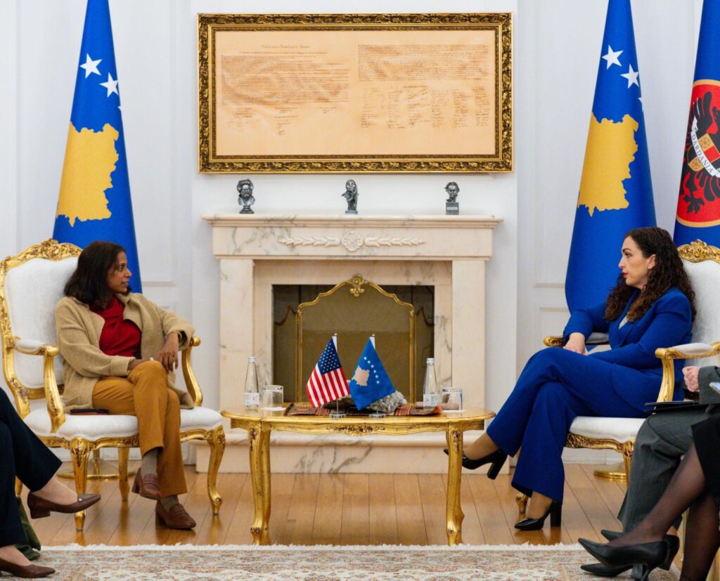 Presidentja Osmani ka pritur dje në takim të ngarkuarën me punë të Ambasadës së SHBA-ve