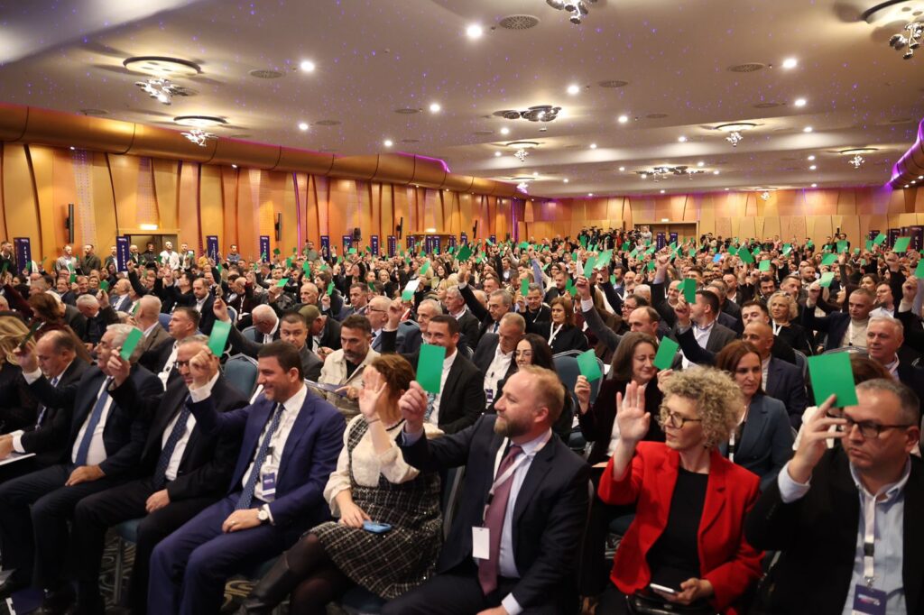 Bedri Hamza zgjidhet kryetar i PDK-së: Vazhdojmë së bashku drejt fitoreve të reja