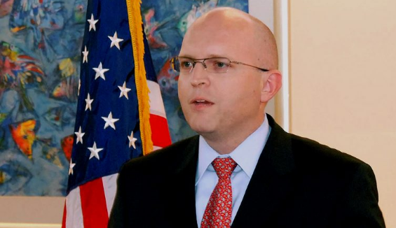 Rekker: Kosova ka nevojë për një Qeveri që bashkëpunon me SHBA-në