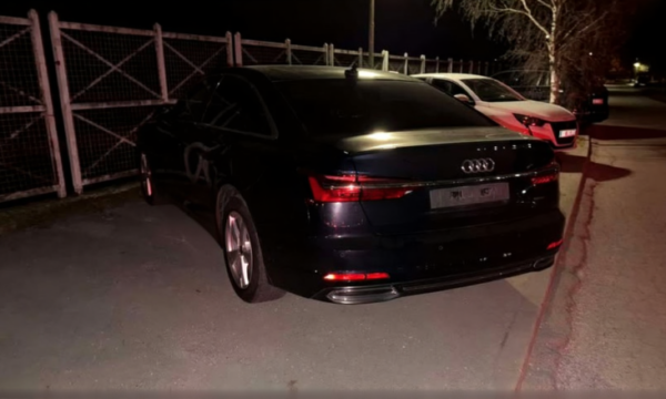 Ambasada e Kosovës në Lubjanë bën një njoftim për qytetarët që kanë mbetur mbrëmë pa targa të automjeteve