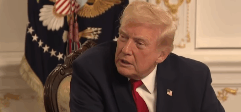 Trump përplaset ashpër me gazetaren pas sulmit vdekjeprurës afër Shtëpisë së Bardhë