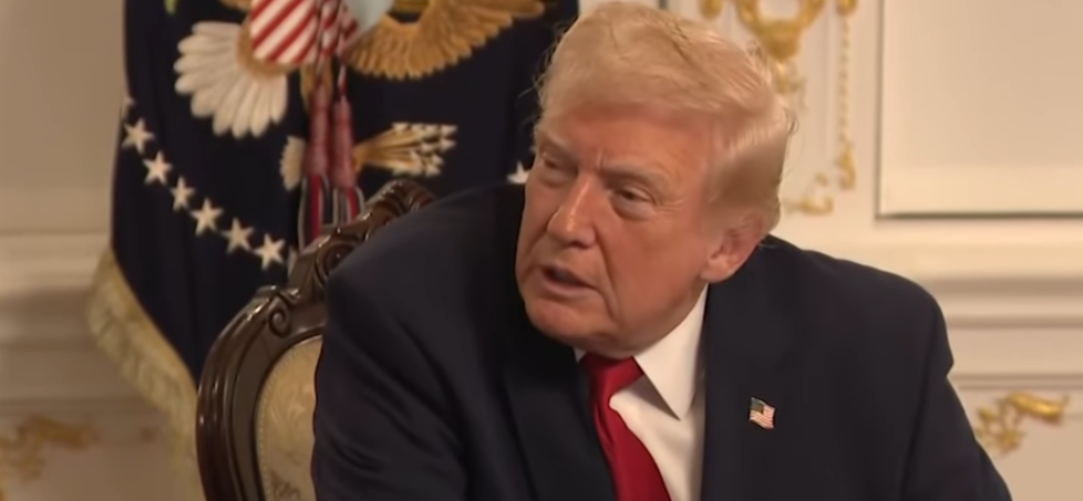 Trump përplaset ashpër me gazetaren pas sulmit vdekjeprurës afër Shtëpisë së Bardhë