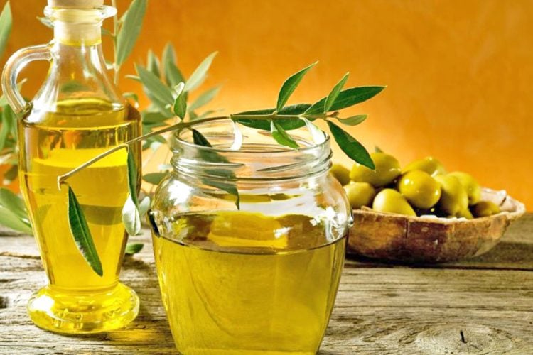 Përmirësoni tretjen me vaj ulliri, disa nga kurat kryesore