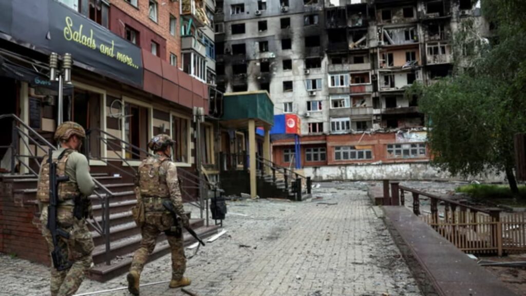 Beteja për Pokrovskun vazhdon, Rusia pretendon avancimin në qytet, ukrainasit e mohojnë