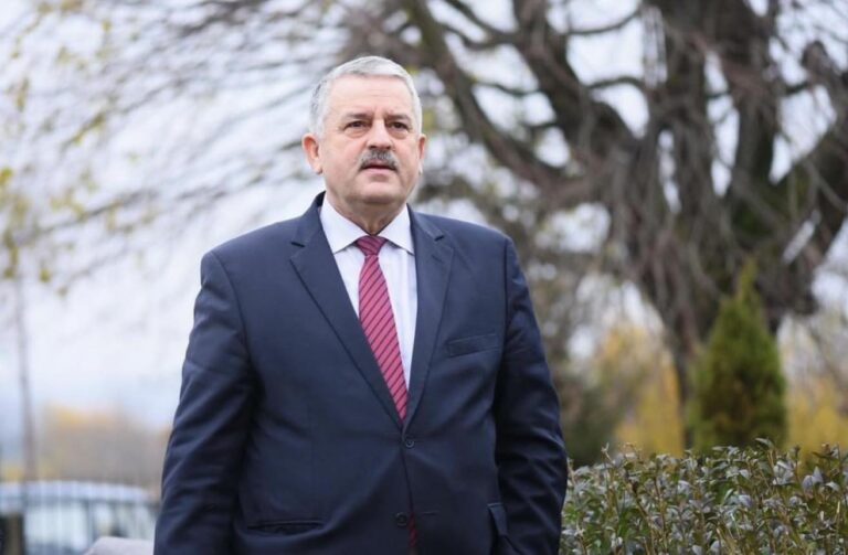 Veliu: Pavarësisht vendimeve të padrejta kam vazhduar të qëndroj në shërbim të LDK-së