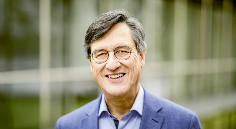 Presidenti i Liberal International mbështet Bedri Hamzën dhe PDK-në