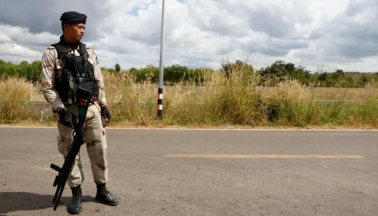 Rifillojnë tensionet mes Tajlandës dhe Kamboxhias, sulme ajrore dhe viktima
