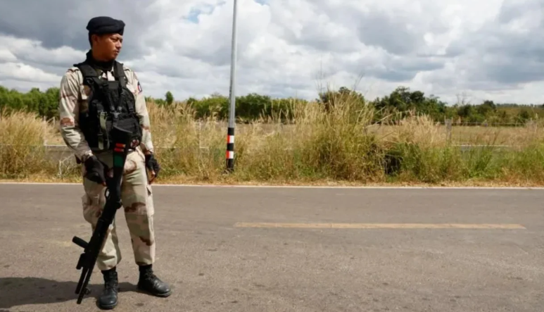 Rifillojnë tensionet mes Tajlandës dhe Kamboxhias, sulme ajrore dhe viktima