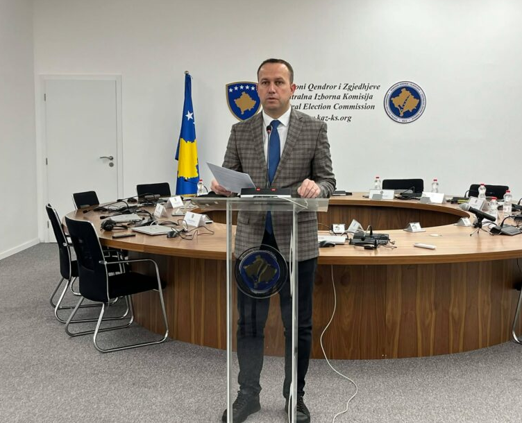 Elezi: Deri në orën 09:00 në përfaqësitë diplomatike votuan mbi 1,600 votues