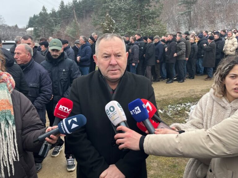 Gucati: Gjykata Speciale nuk e lejoi Salih Mustafën të marrë pjesë as në varrimin e babait