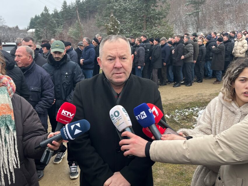 Gucati: Gjykata Speciale nuk e lejoi Salih Mustafën të marrë pjesë as në varrimin e babait