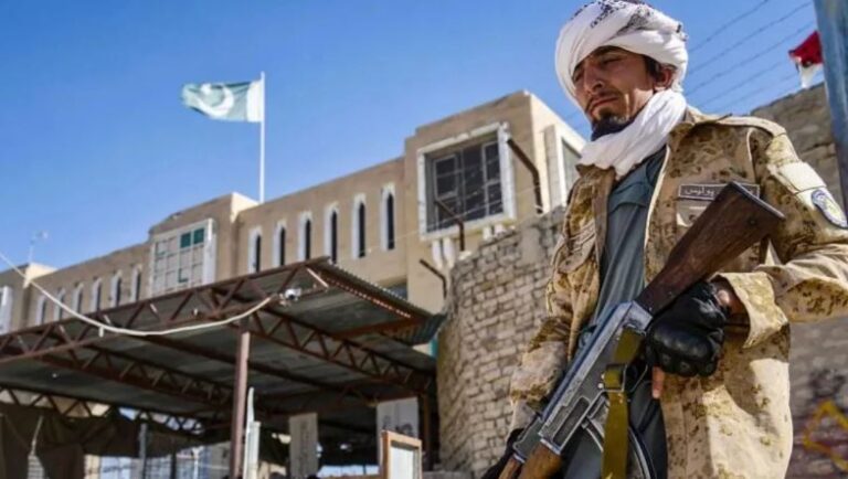 Përleshje vdekjeprurëse në kufirin Afganistan- Pakistan