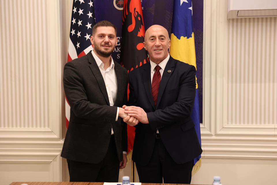 Zëdhënësi i AAK-së, Kushtrim Xhemaili garon për deputet më 28 dhjetor