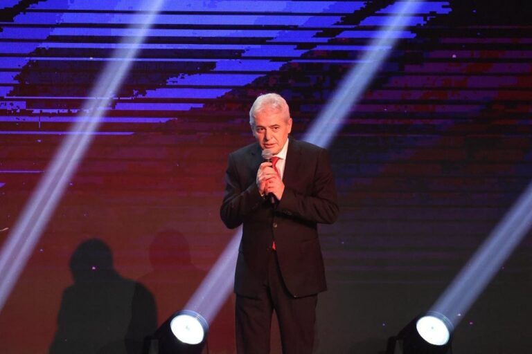 Ali Ahmeti uron 10-vjetorin e “Fundjavë Ndryshe”
