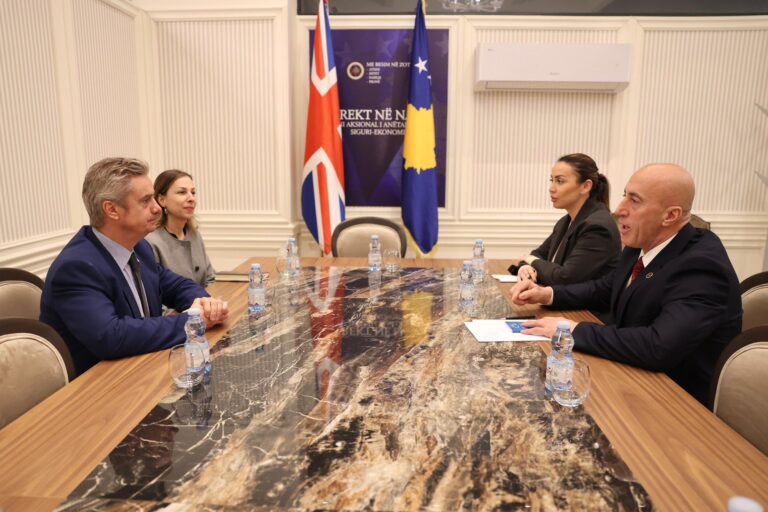 Hargreaves takon edhe Haradinajn