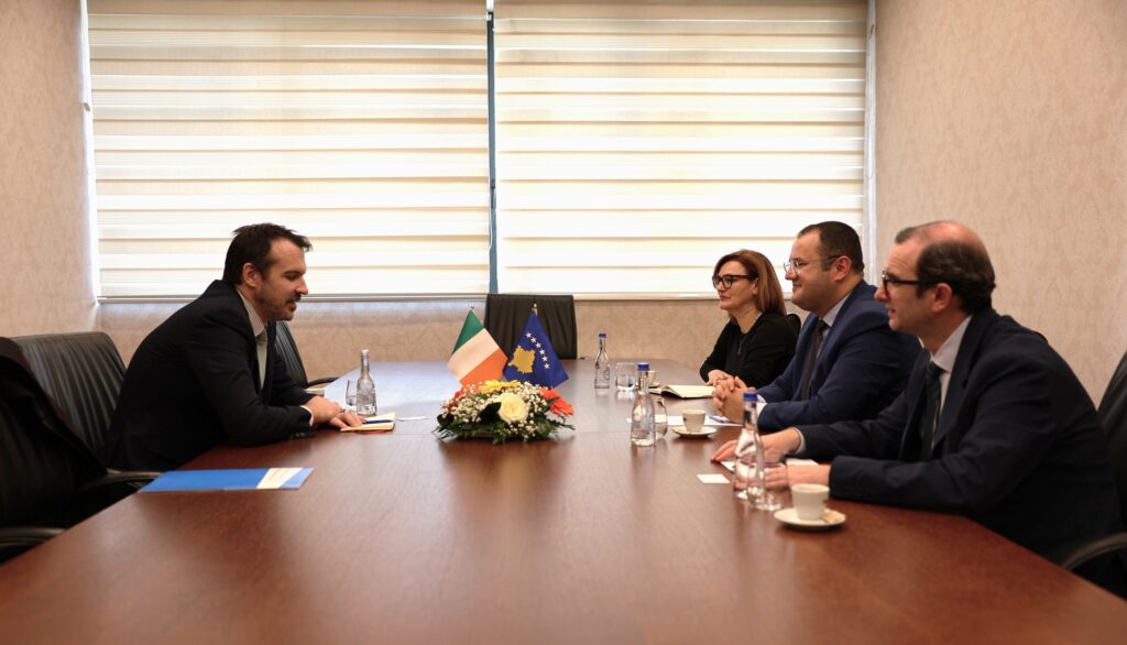 Guvernatori Ismaili takoi Ambasadorin e Irlandës, Sh. T. z. Ragnar Almqvist