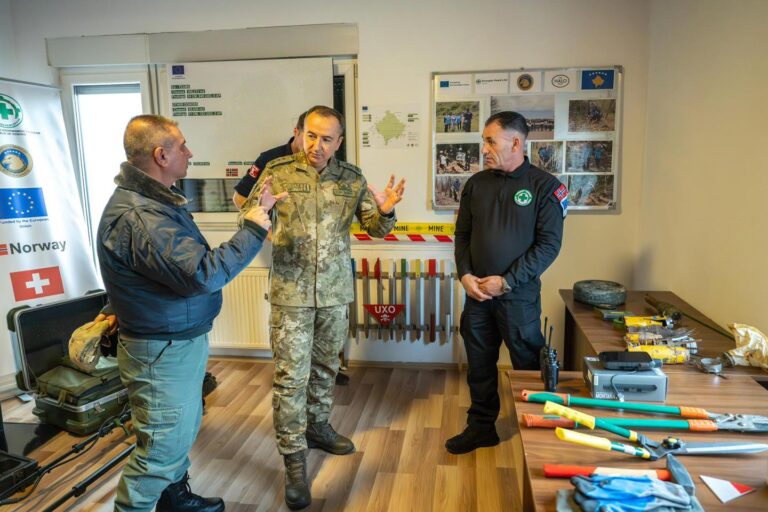 KFOR njofton se mbi 12,000 eksplozivë janë sekuestruar që nga 1999-ta