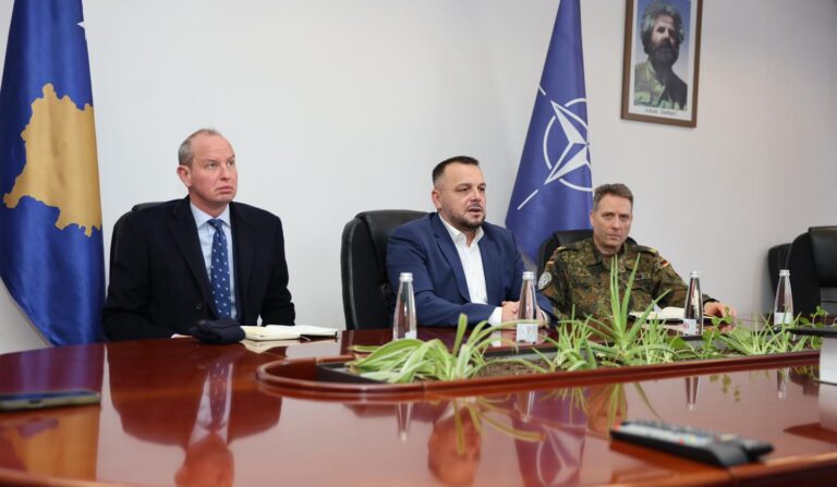Maqedonci: Koordinimi me NATO-n dhe KFOR-in mbetet prioritet i Ministrisë së Mbrojtjes