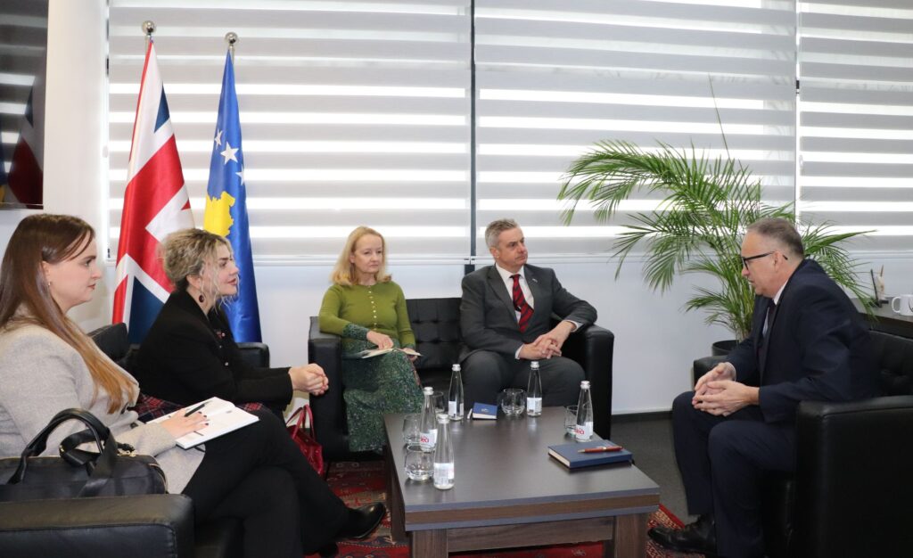 Ambasadori britanik vlerëson rolin e Gjykatës Supreme në garantimin e proceseve zgjedhore