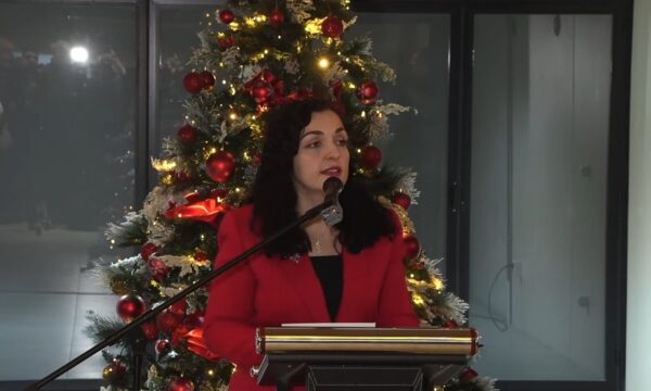 Osmani organizon pritje për mërgimtarët dy ditë para zgjedhjeve