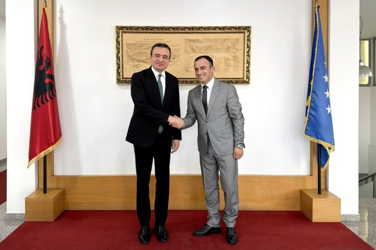 Kurti uron Halil Thaçin për nisjen e mandatit në Obiliq